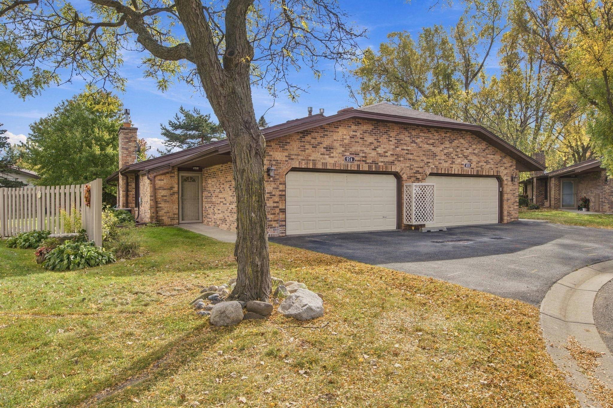 974 Yuma LN N, Plymouth, MN 55447