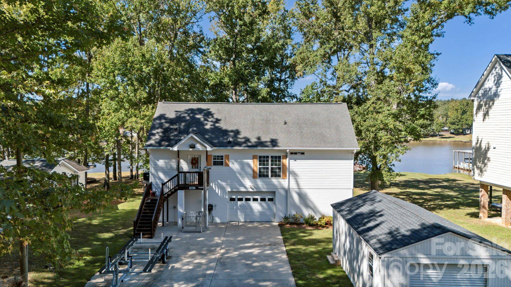 1960 White RD, Camden, SC 29020