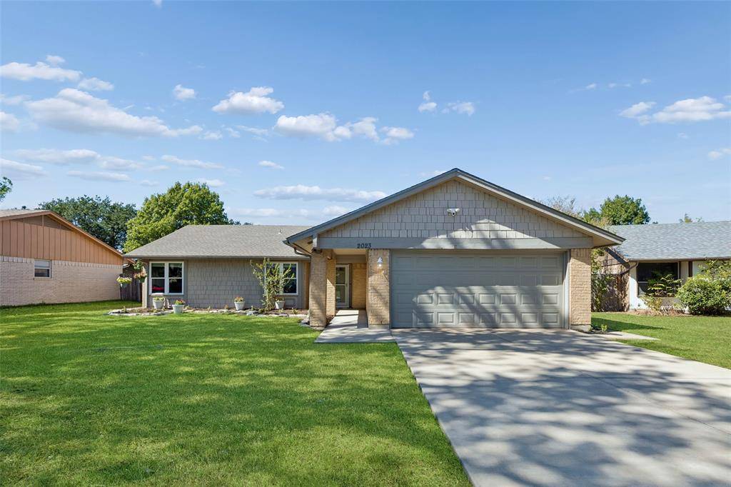 2023 Inverness Drive, Carrollton, TX 75007