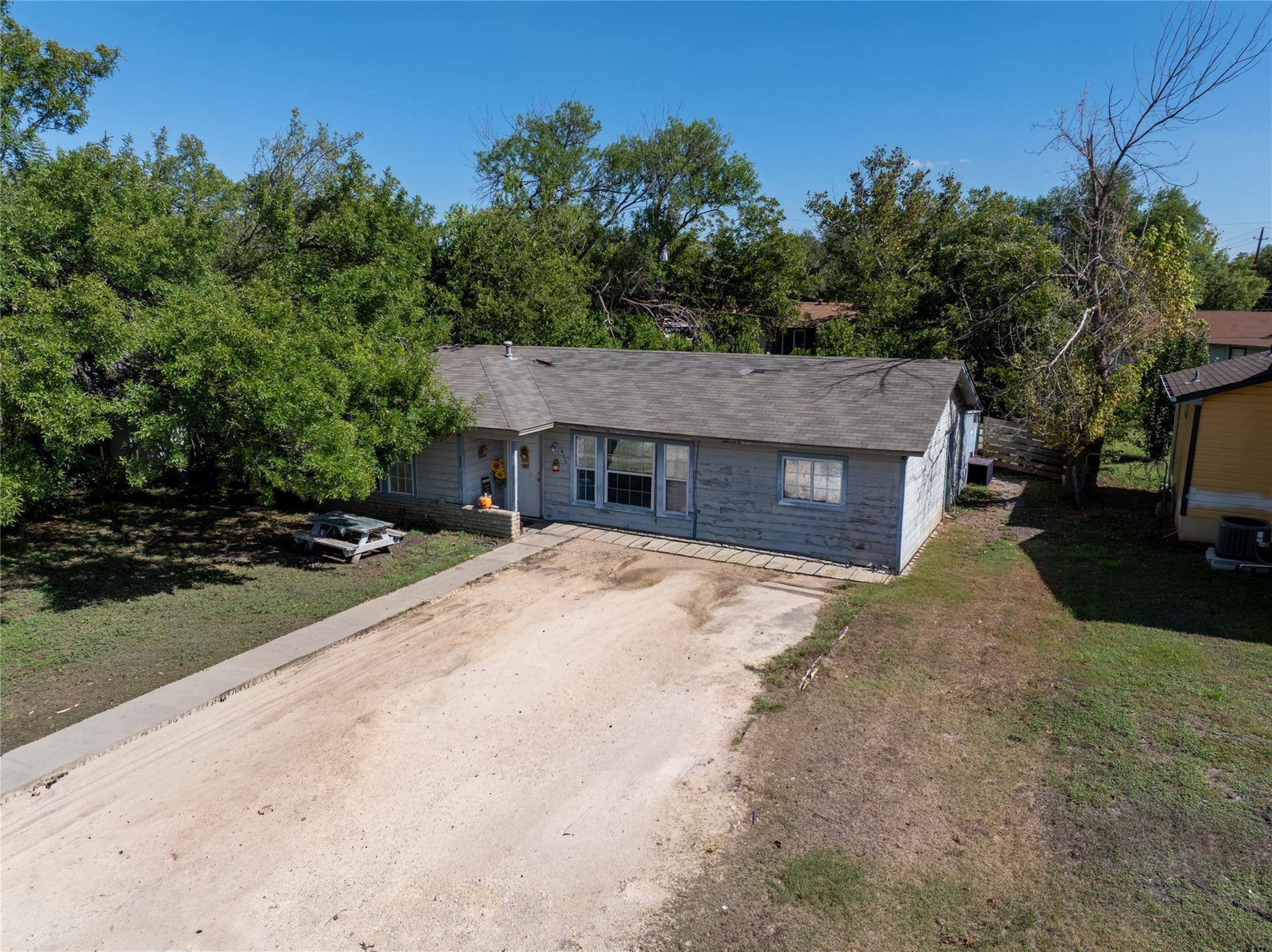 413 Patricia DR, San Marcos, TX 78666