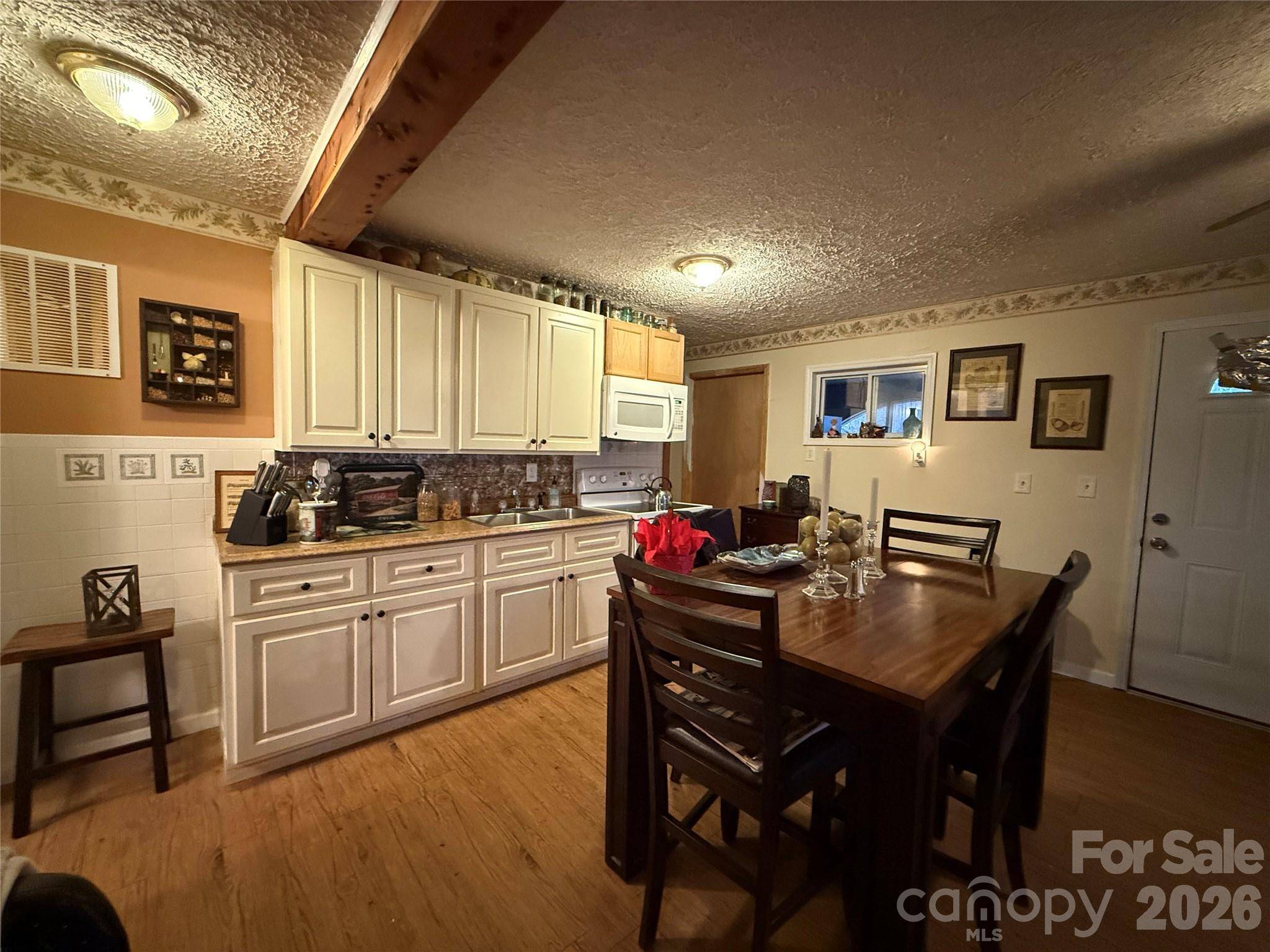 201 Mountain Vista RD, Canton, NC 28716
