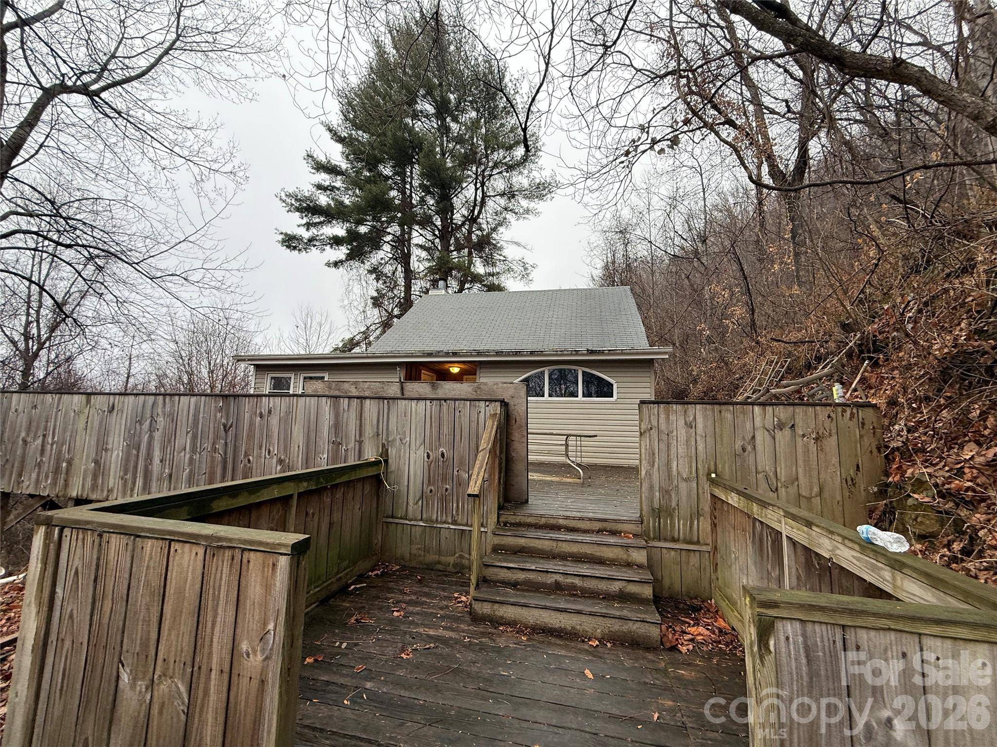 201 Mountain Vista RD, Canton, NC 28716