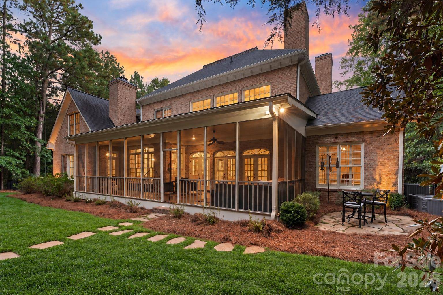 8500 Broxburn LN, Waxhaw, NC 28173
