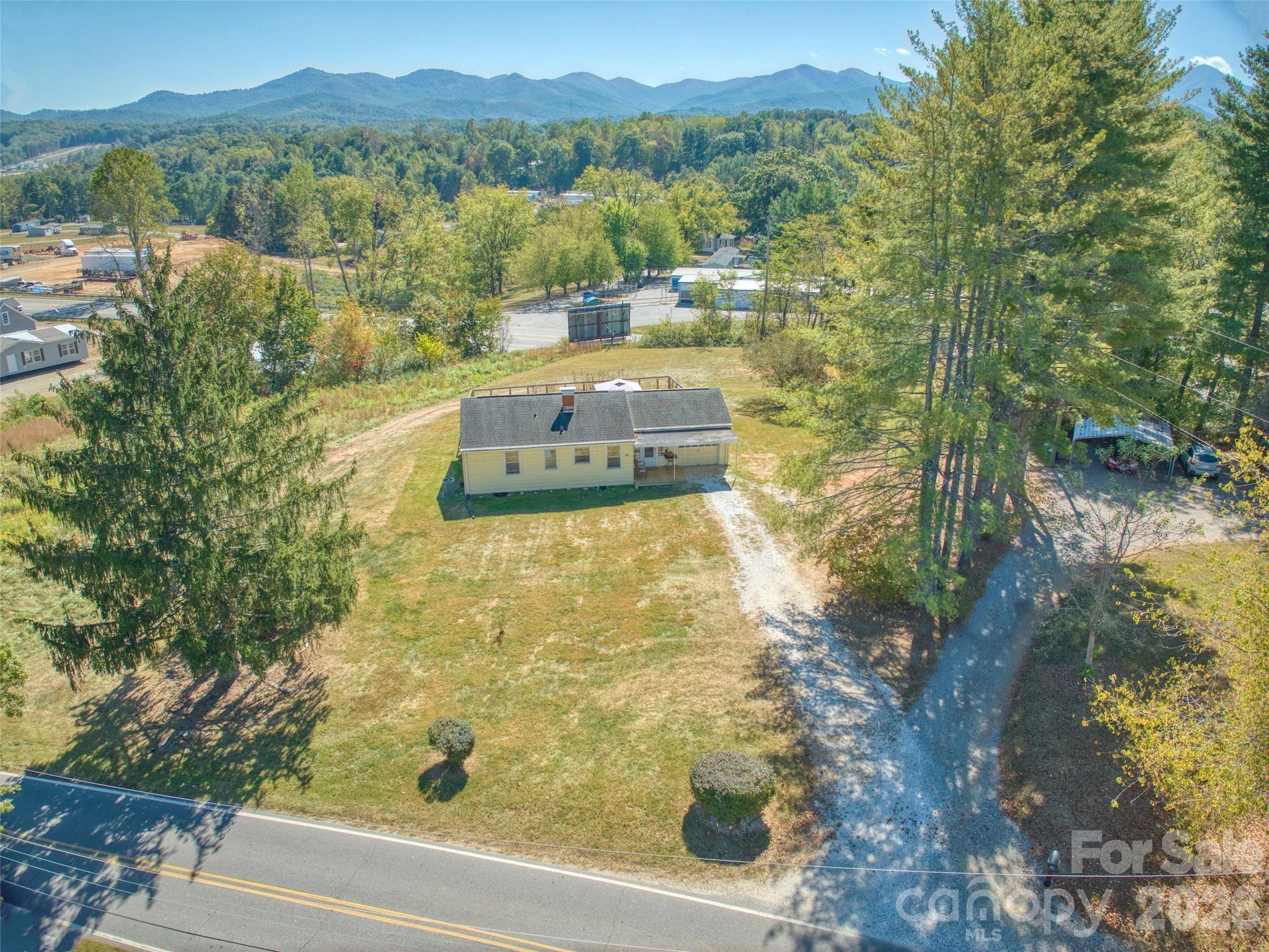 99 Justice Ridge RD, Candler, NC 28715