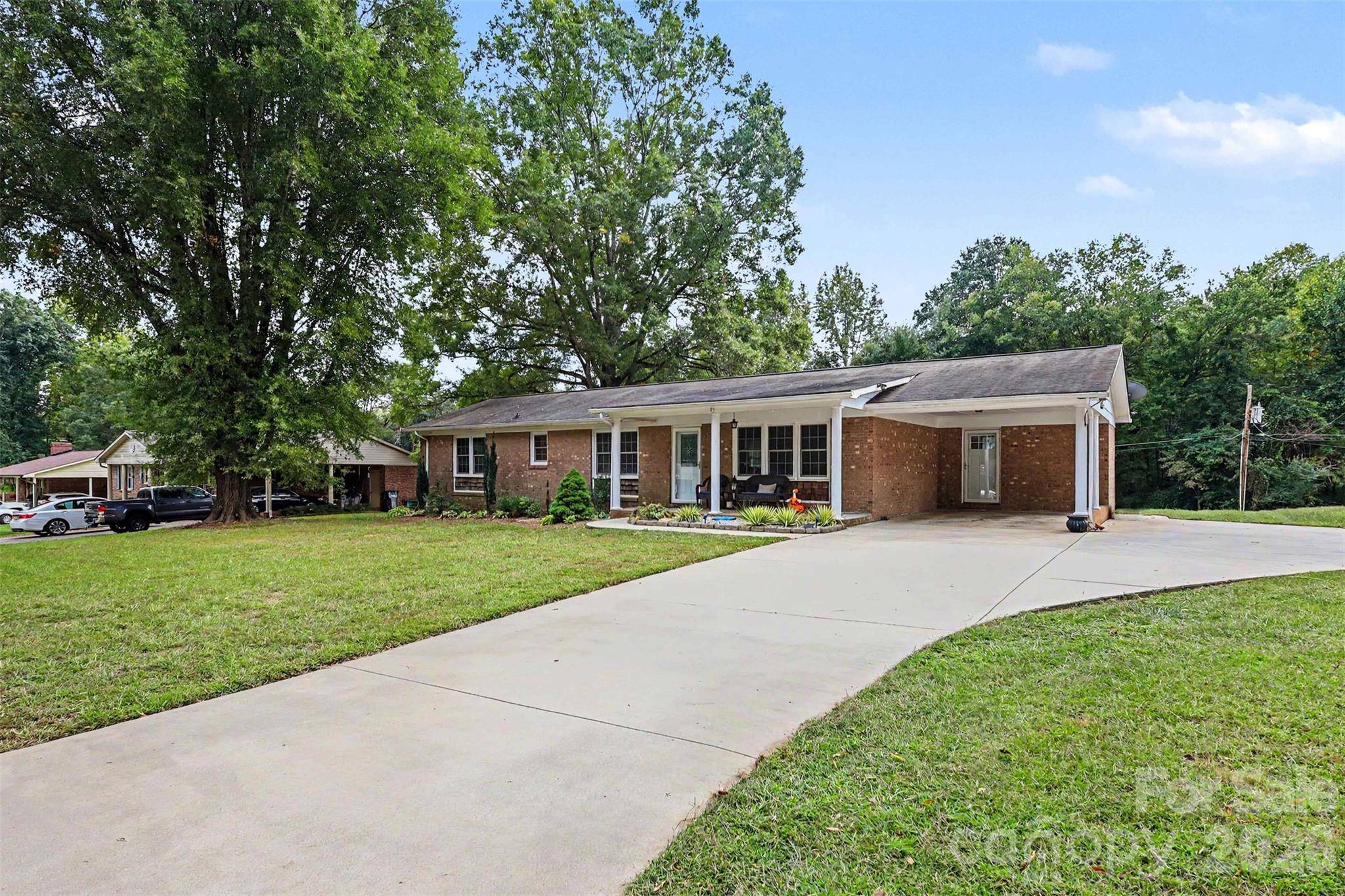 104 Terrace DR, Cherryville, NC 28021