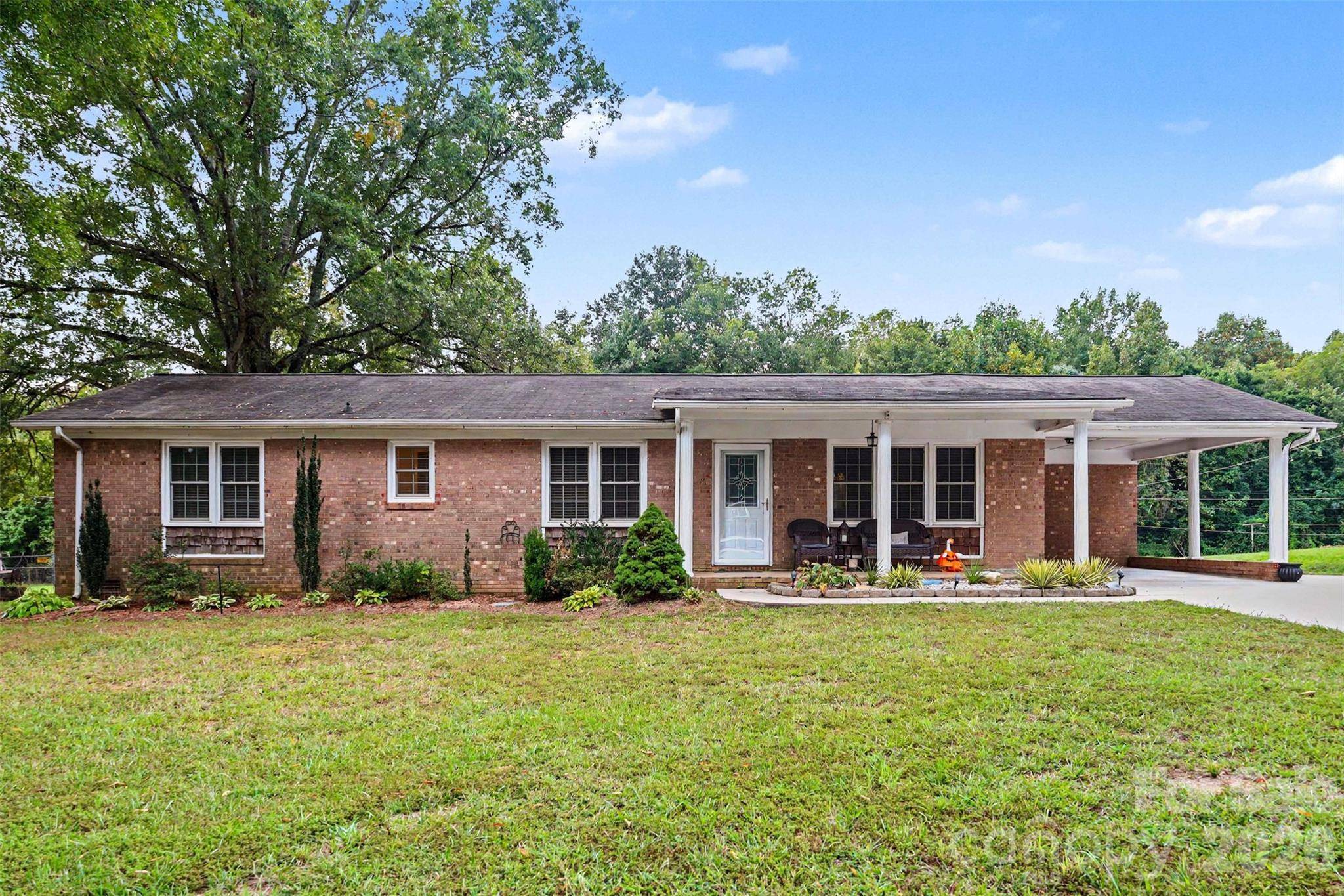 104 Terrace DR, Cherryville, NC 28021