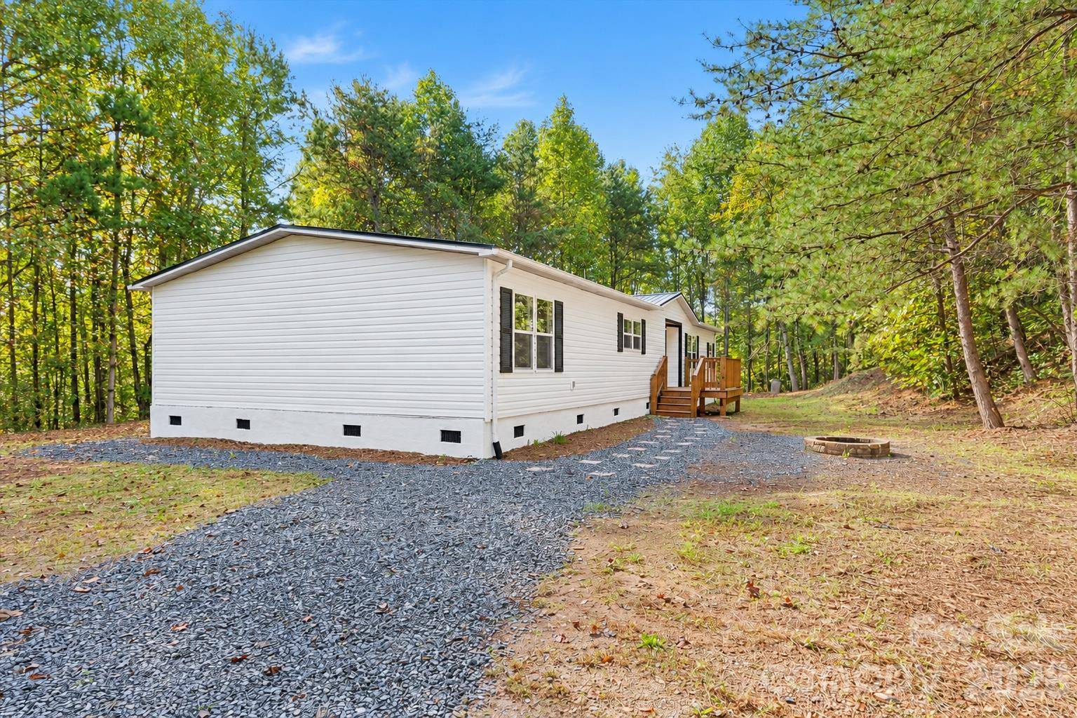 127 Pinnacle Heights DR, Nebo, NC 28761
