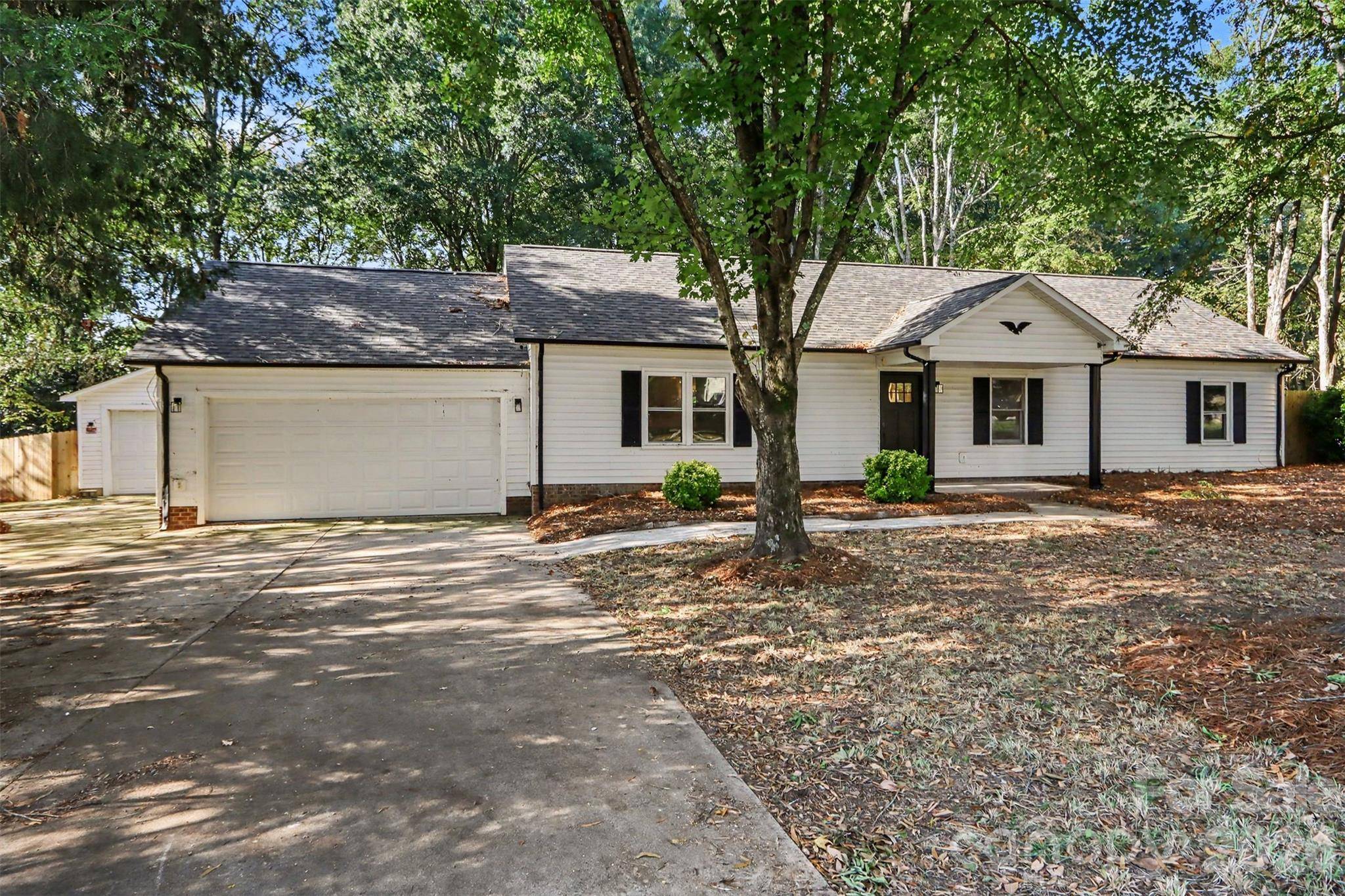 3758 Fieldcrest CIR NW, Concord, NC 28027