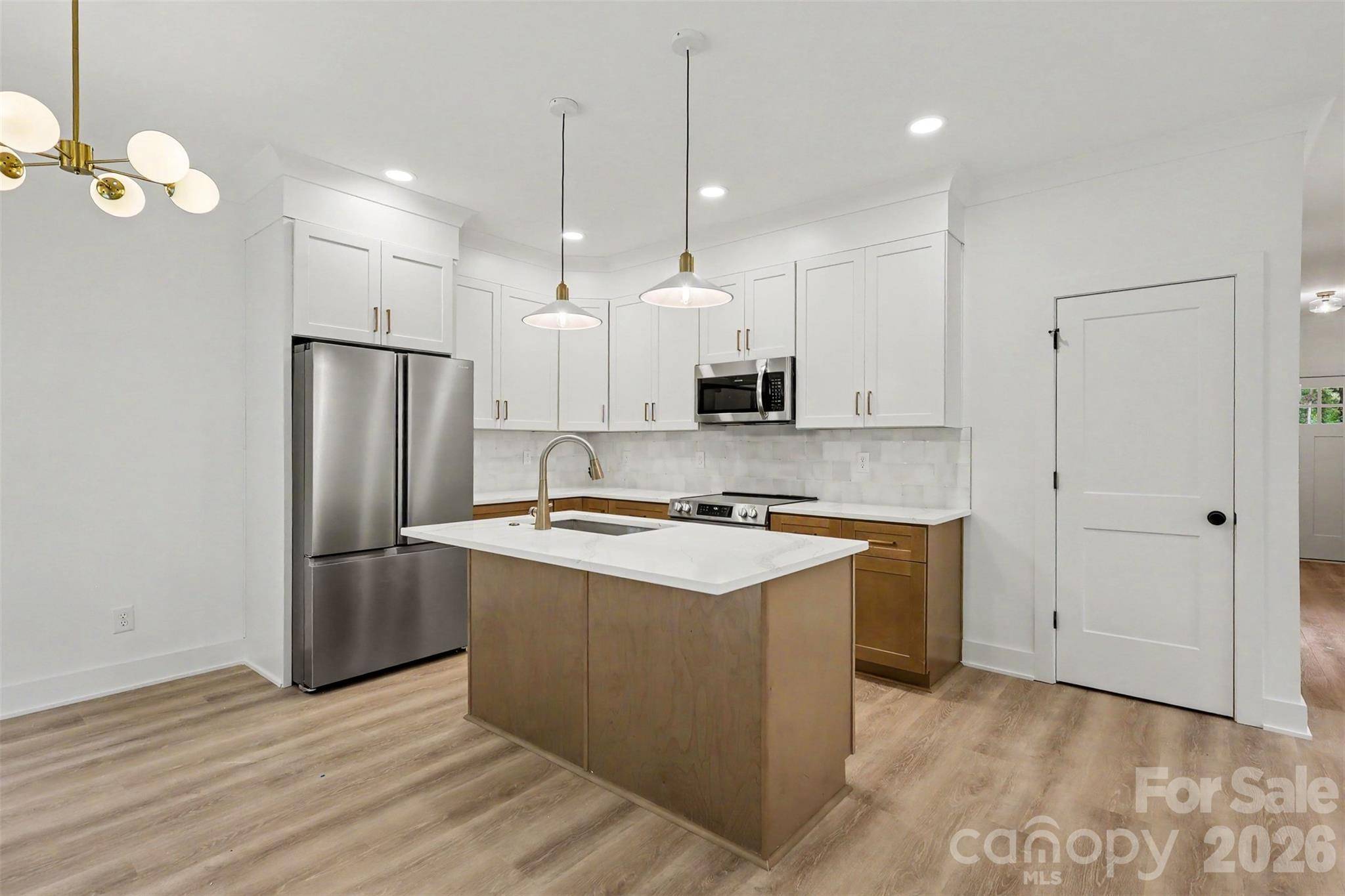 603 W Lewis ST, Dallas, NC 28034