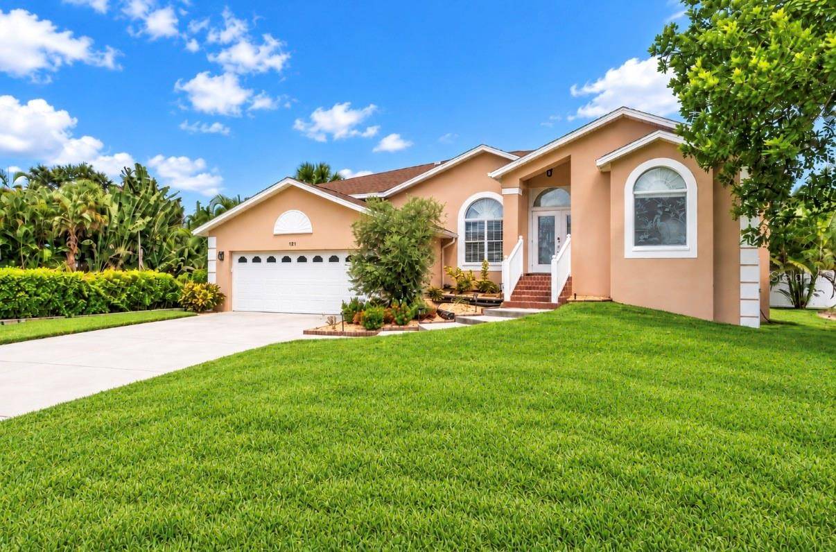 121 7TH ST, Belleair Beach, FL 33786