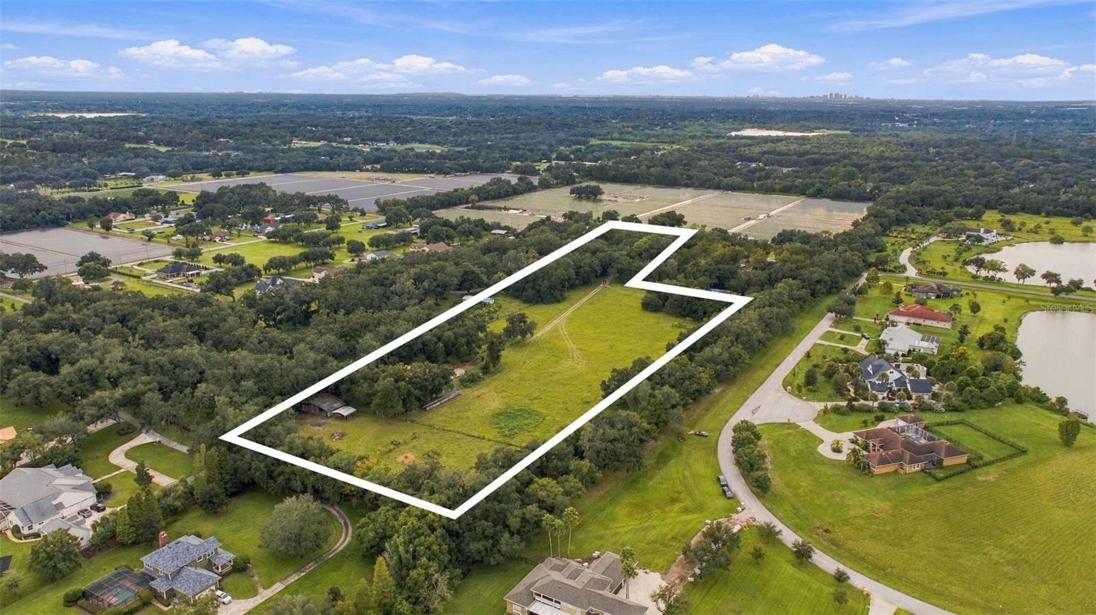 2647 MCINTOSH RD, Dover, FL 33527