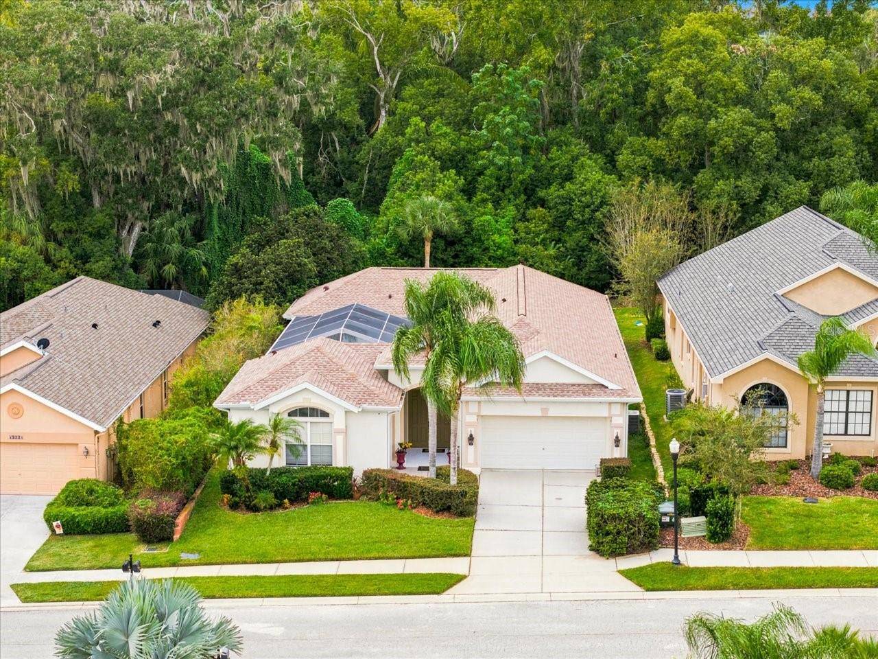 12220 WOODLANDS CIR, Dade City, FL 33525