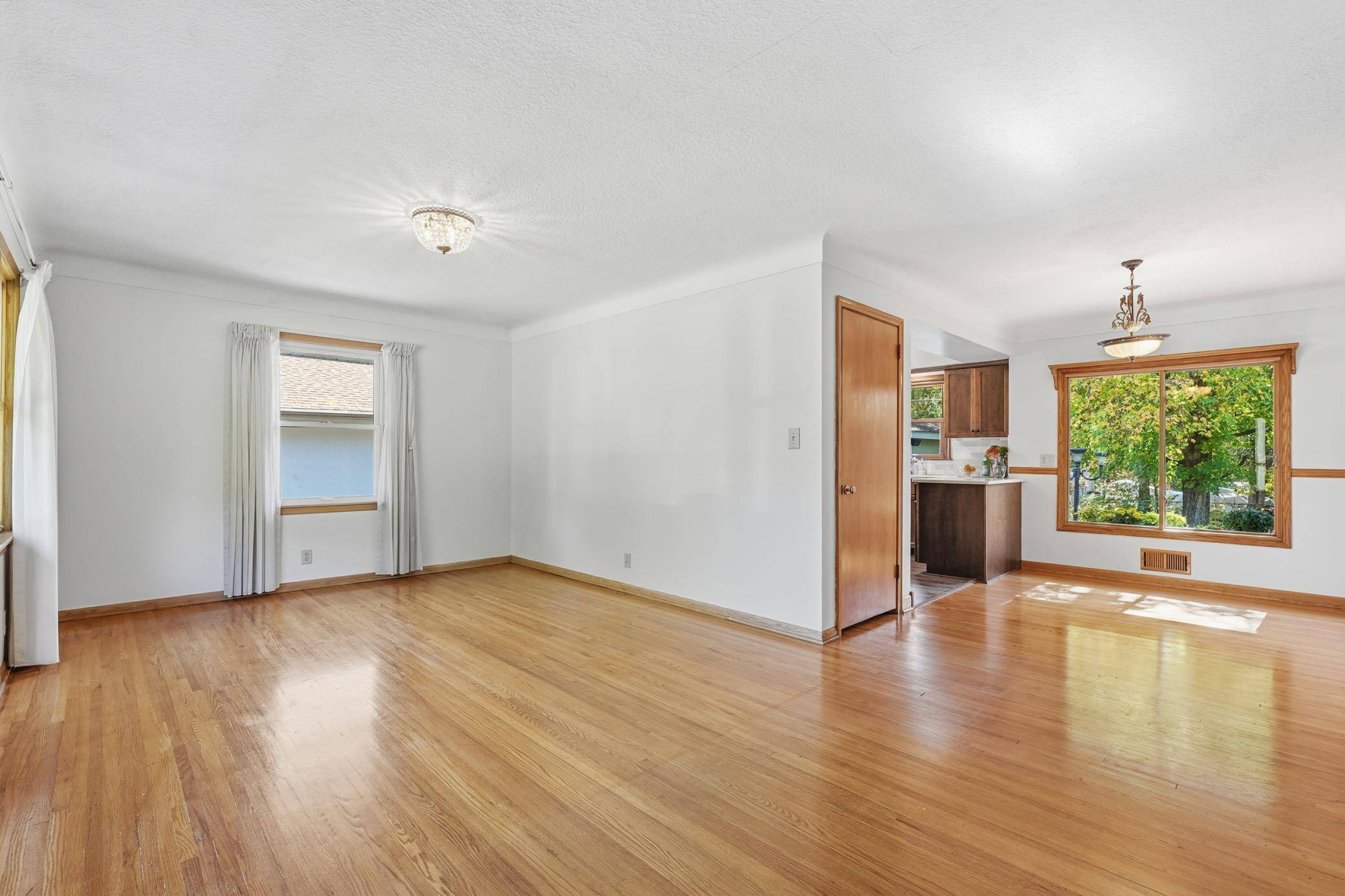 1482 Case AVE, Saint Paul, MN 55106