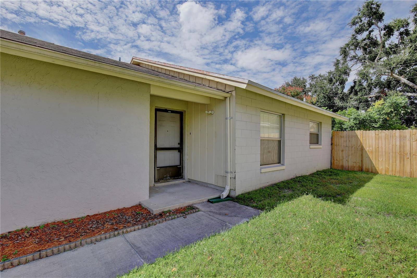 2067 PAPRIKA DR, Orlando, FL 32837