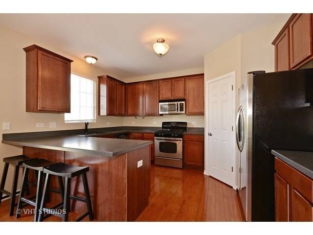 1949 OXLEY CIR #1949, Naperville, IL 60563