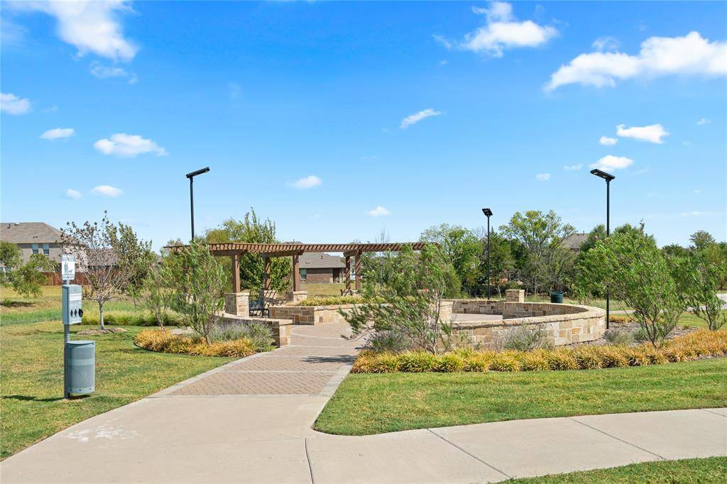 830 Creekview Lane, Lavon, TX 75166