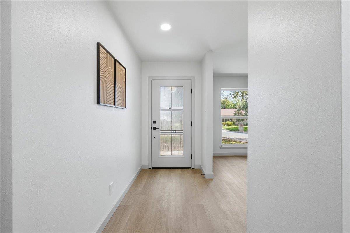 12006 Trianon LN, Austin, TX 78727