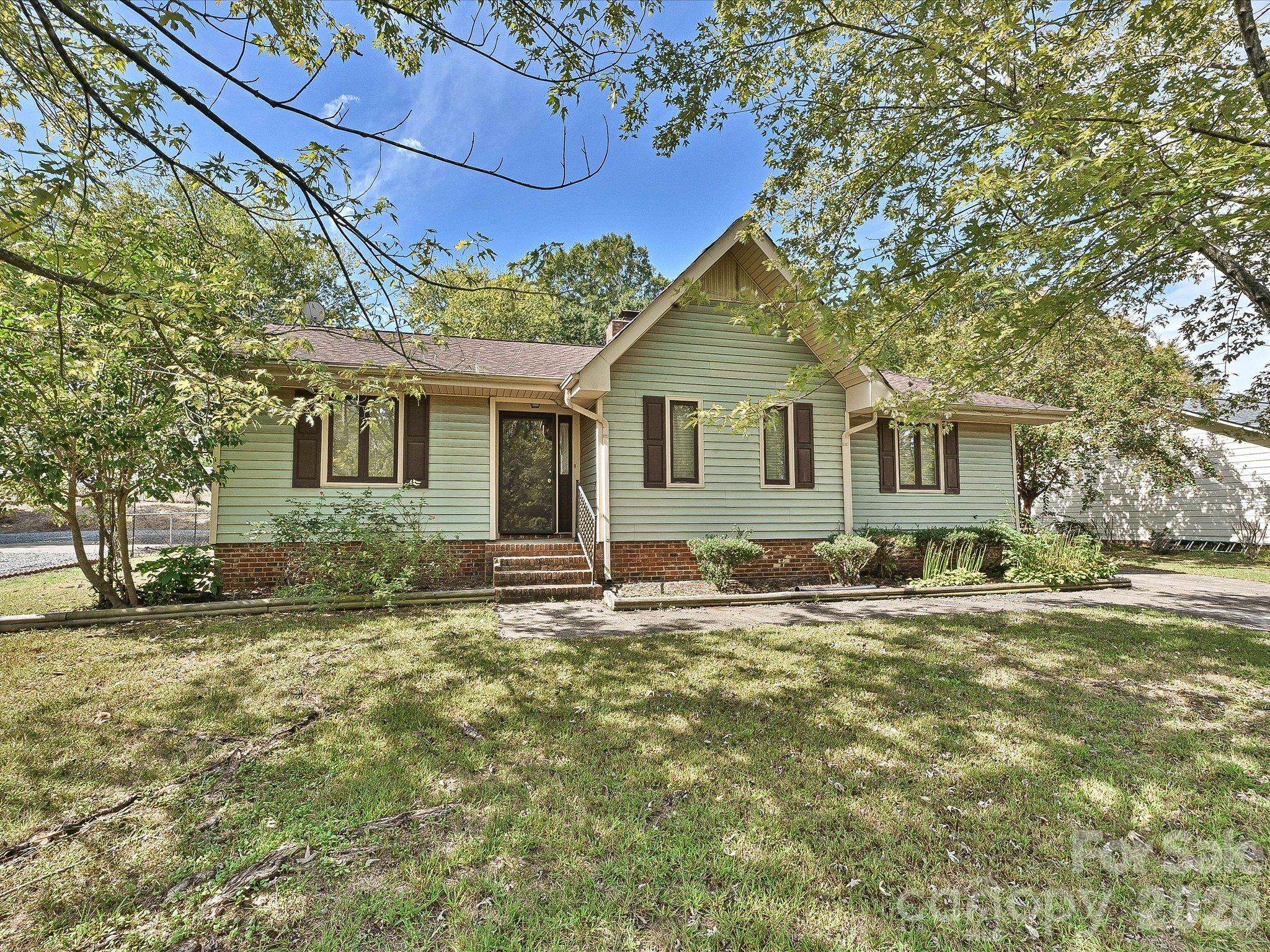 7422 Bradgate RD, Charlotte, NC 28217
