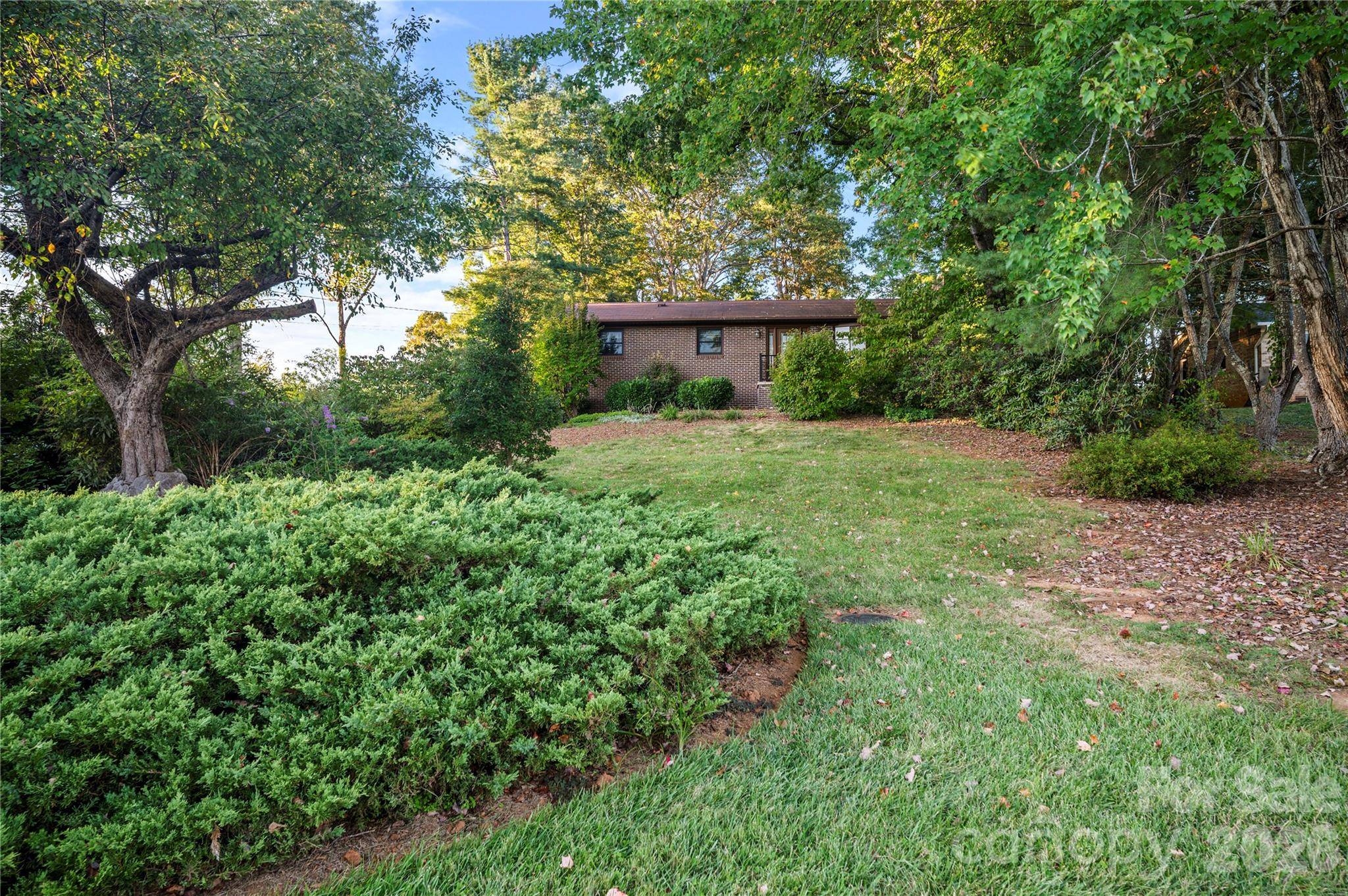9 Fullam DR, Arden, NC 28704
