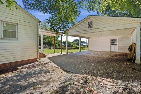 1411 Reid ST, Statesville, NC 28677