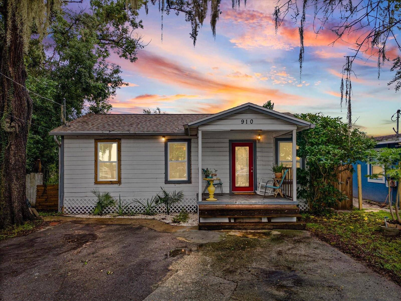 910 E ESKIMO AVE, Tampa, FL 33604