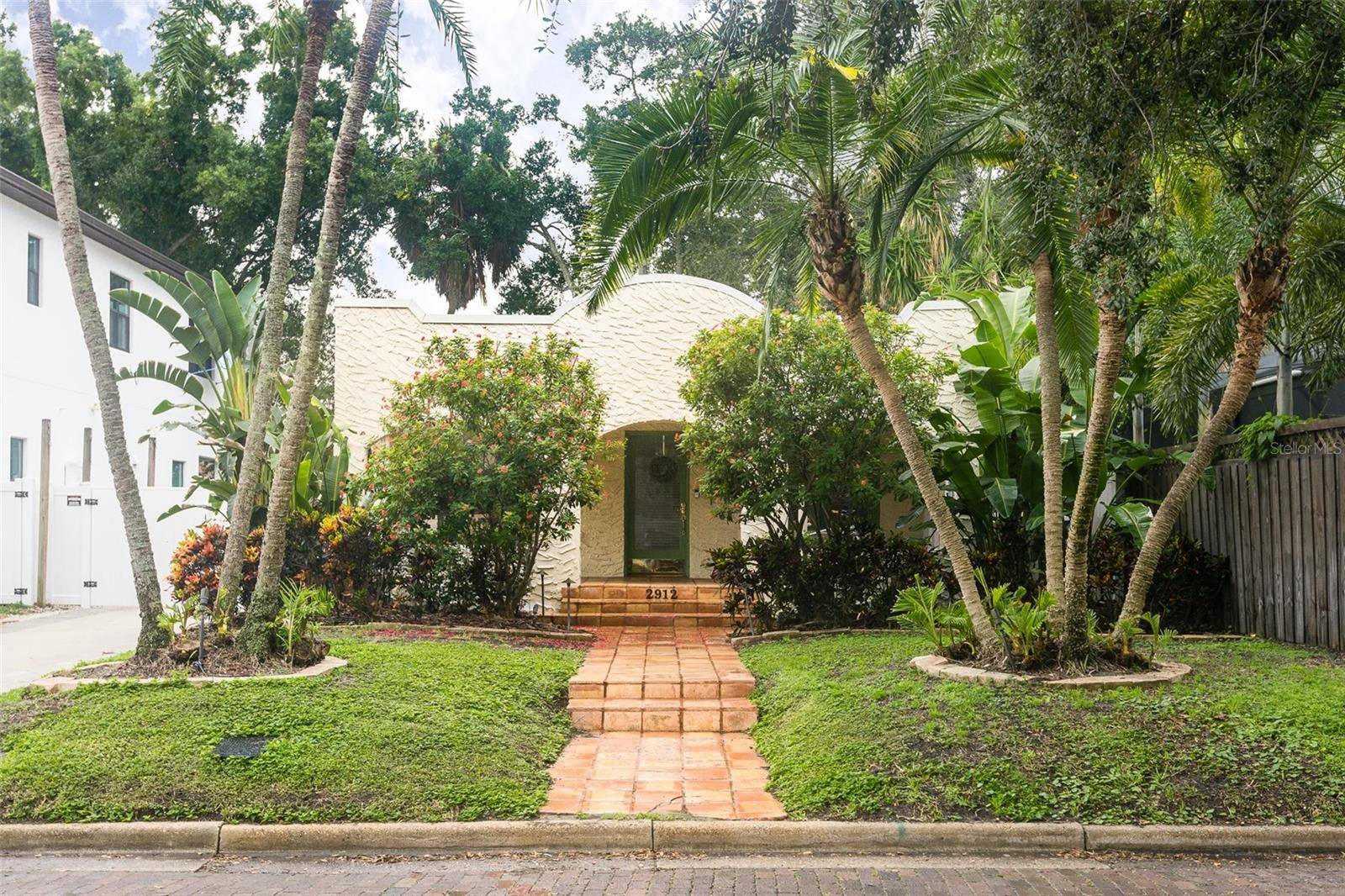 2912 W NEPTUNE ST, Tampa, FL 33629