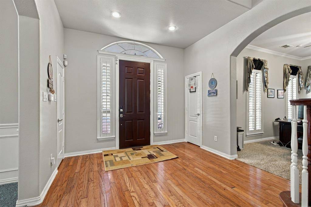 1833 Auburn Drive, Carrollton, TX 75007