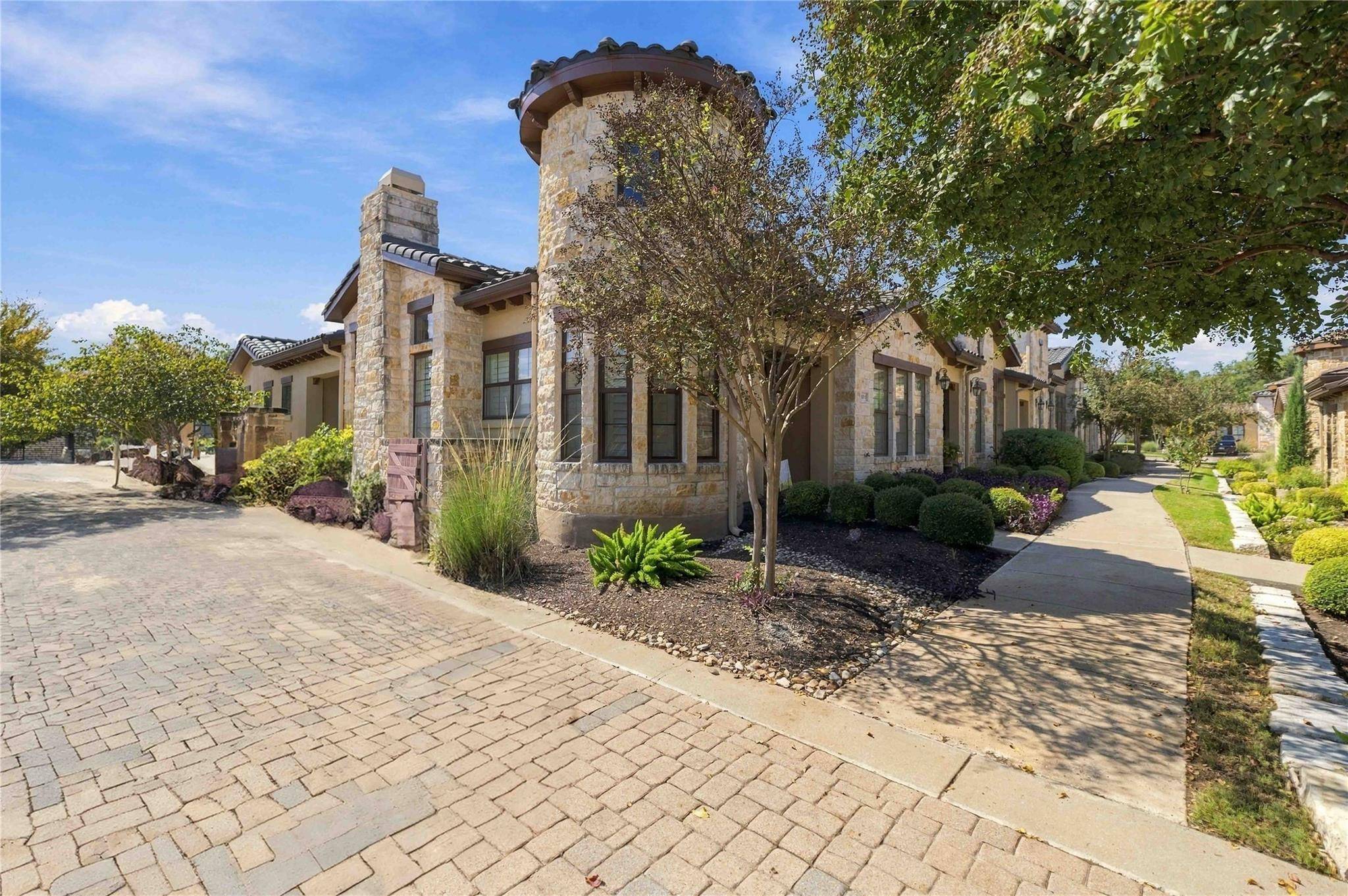 110 Lucia CIR #1, Lakeway, TX 78734