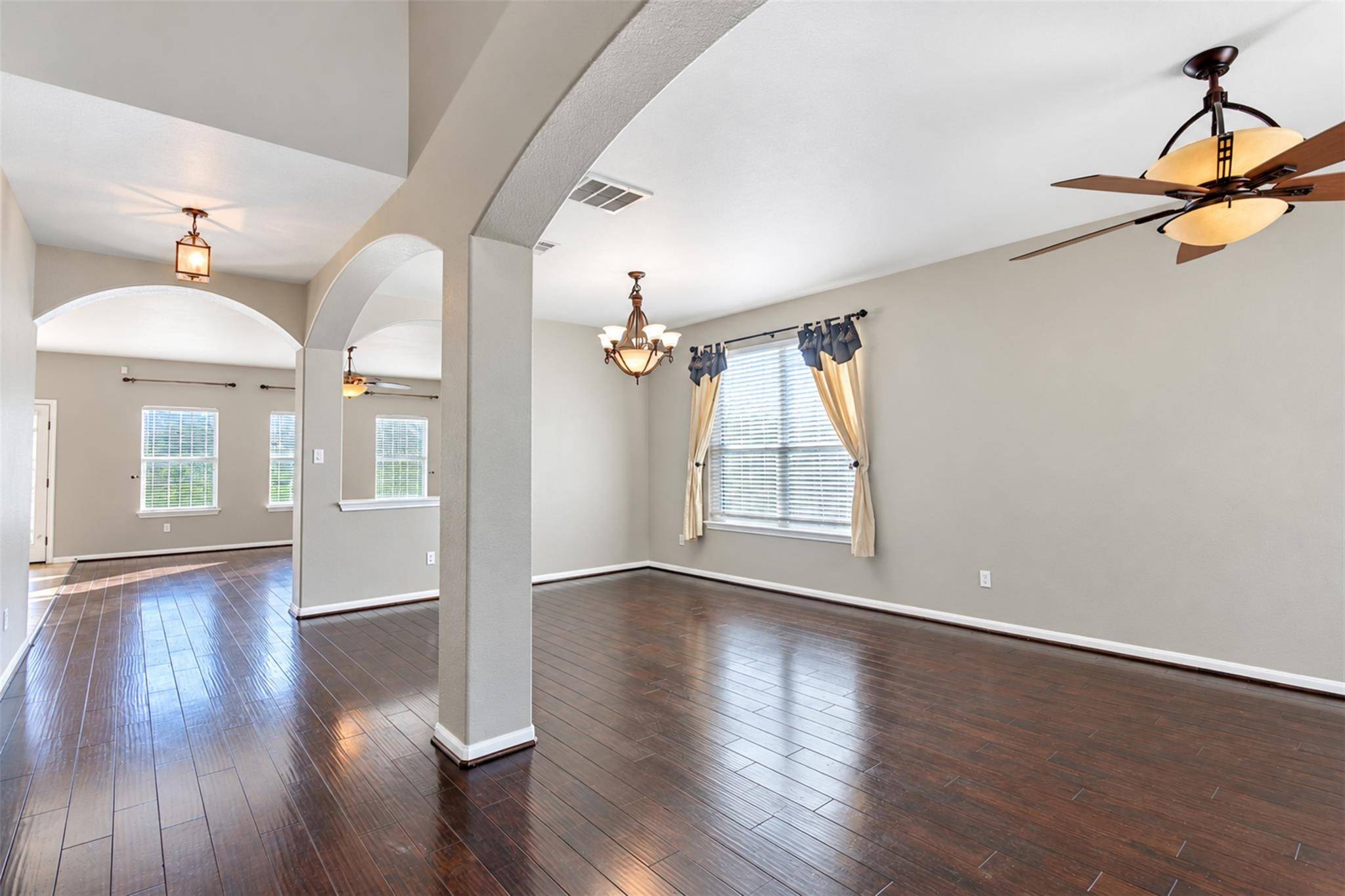 917 Abbeyglen Castle DR, Pflugerville, TX 78660