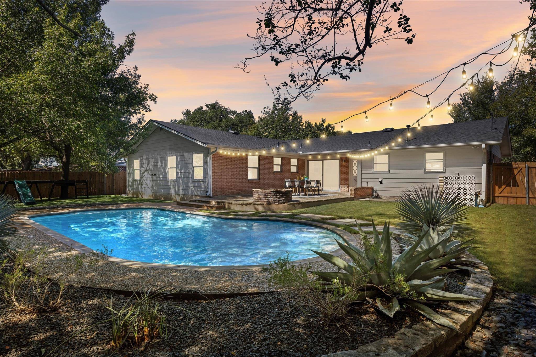 4605 Pack Saddle PASS, Austin, TX 78745