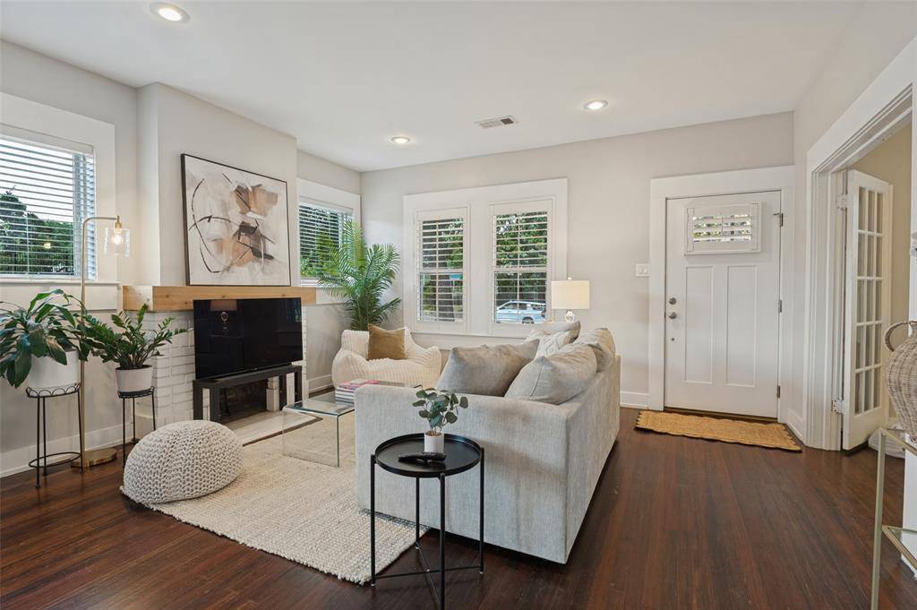 1123 Ballard Avenue, Dallas, TX 75208