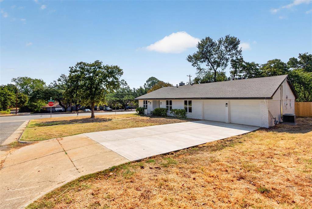 7344 Monterrey Drive, Fort Worth, TX 76112