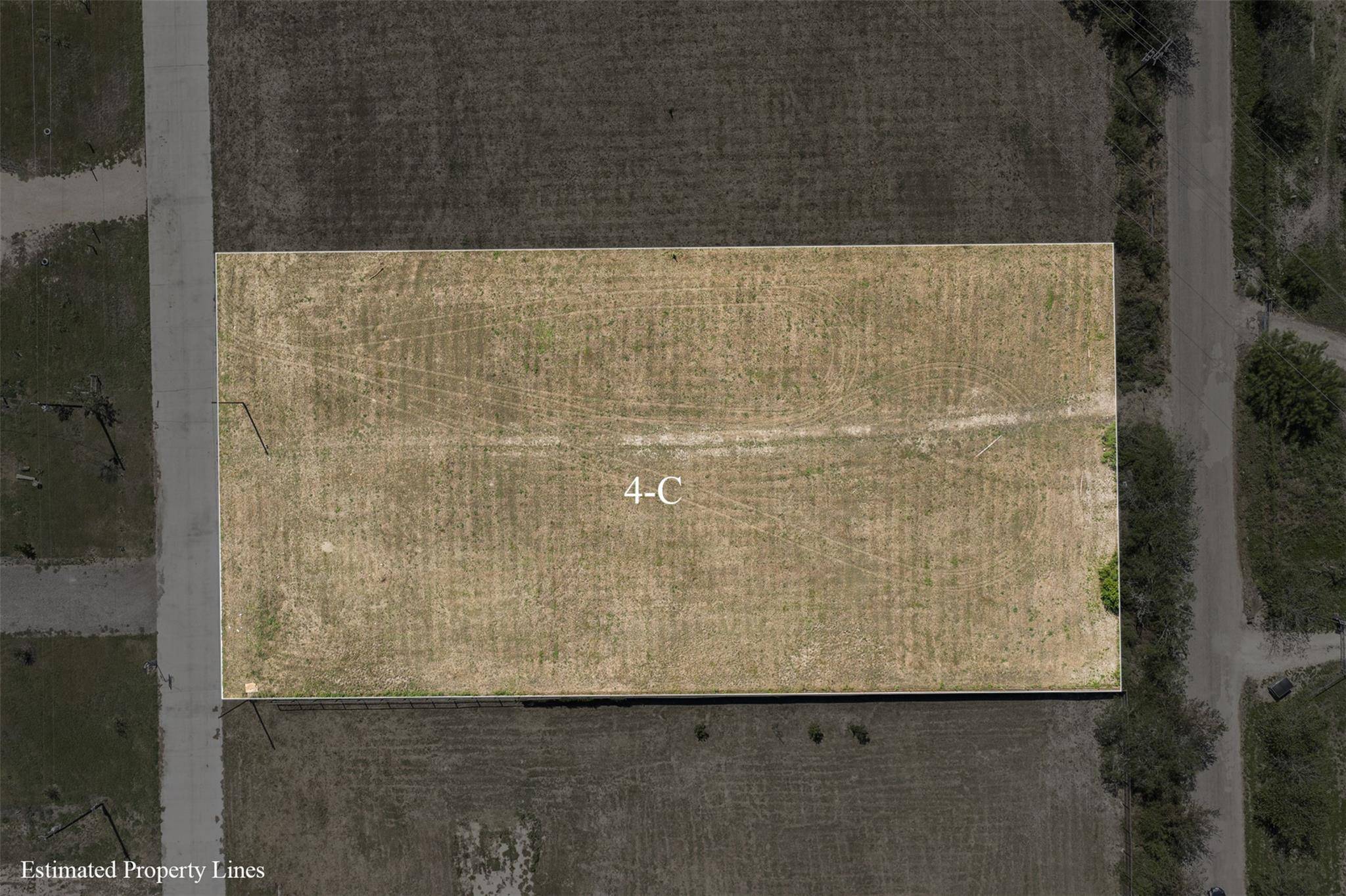 181 Aguila DR, Lockhart, TX 78644