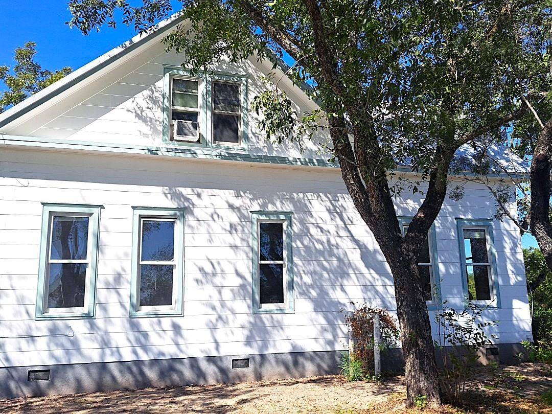 105 Davis DR, Thorndale, TX 76577
