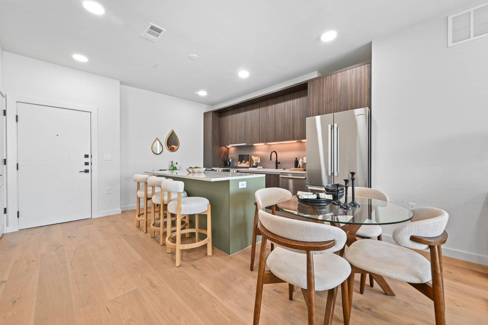 2209 S 1st ST #209, Austin, TX 78704