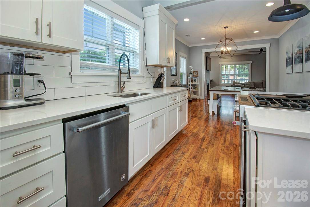 1416 Parkwood AVE, Charlotte, NC 28205