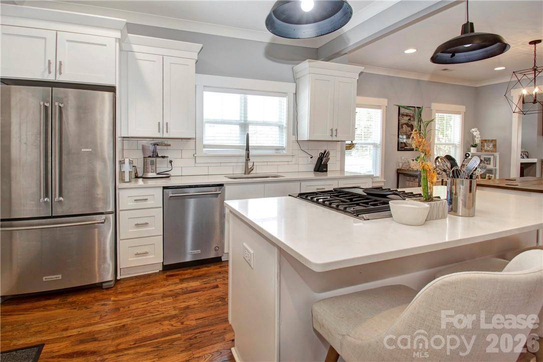 1416 Parkwood AVE, Charlotte, NC 28205