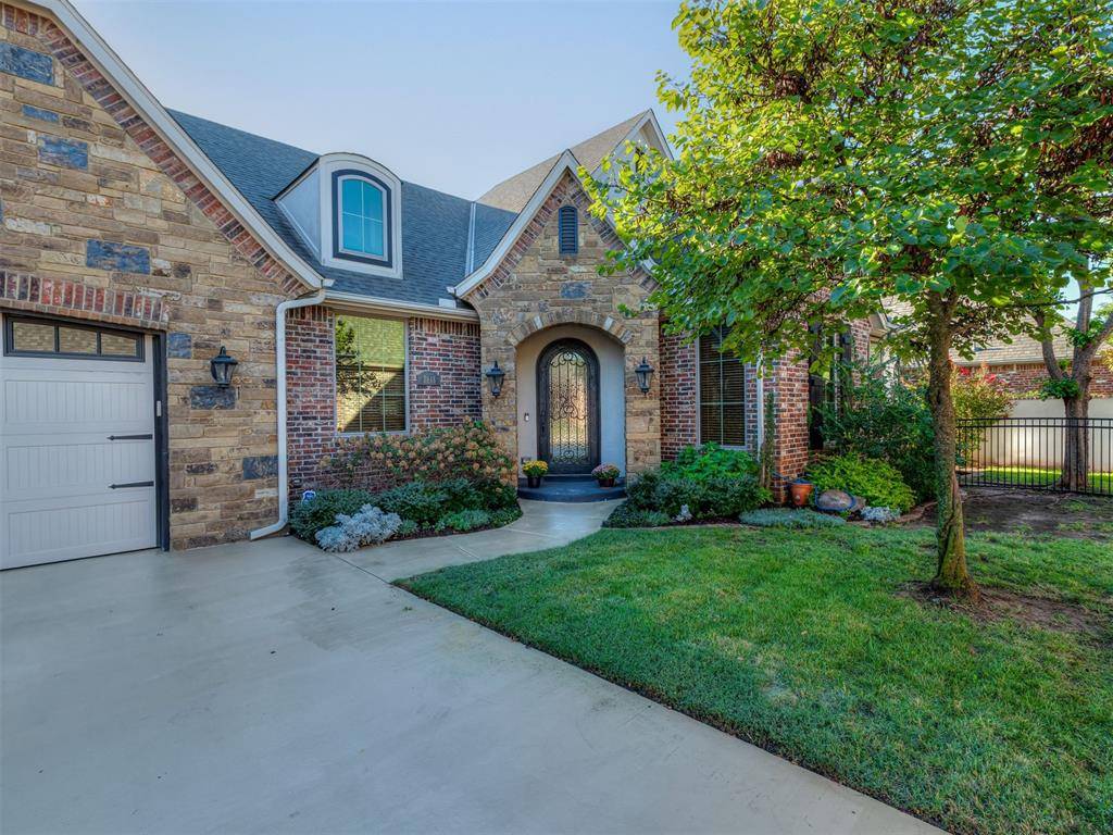 3848 Villas Creek CT, Edmond, OK 73003
