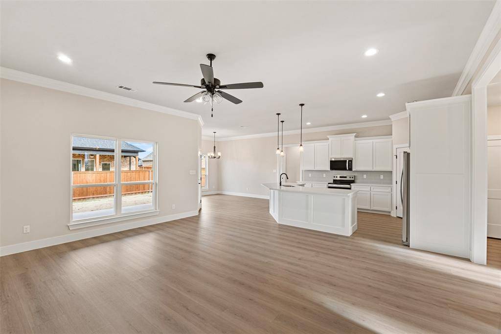 506 Limestone Circle, Mabank, TX 75147