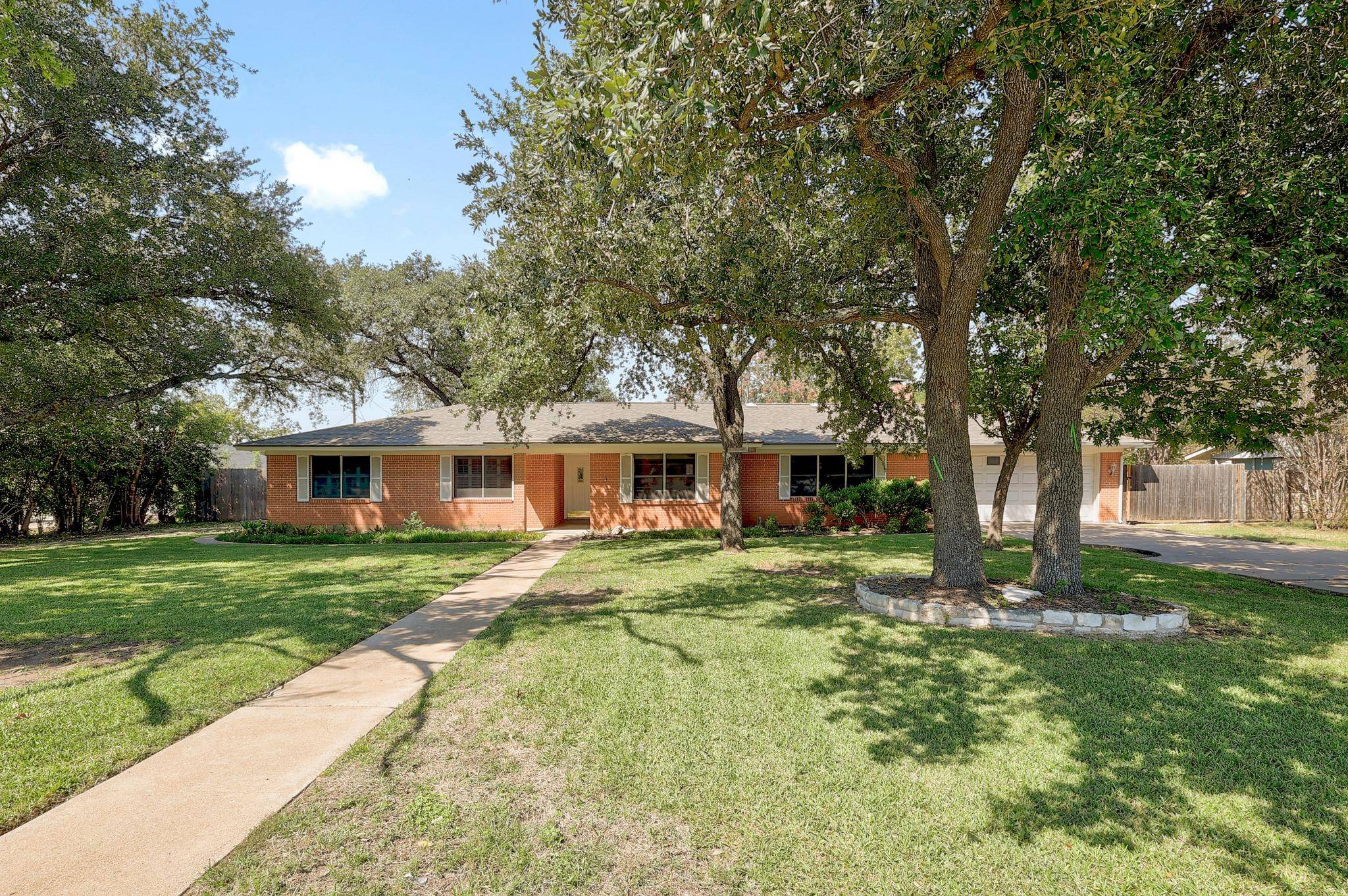 12504 Silver SPUR, Austin, TX 78727