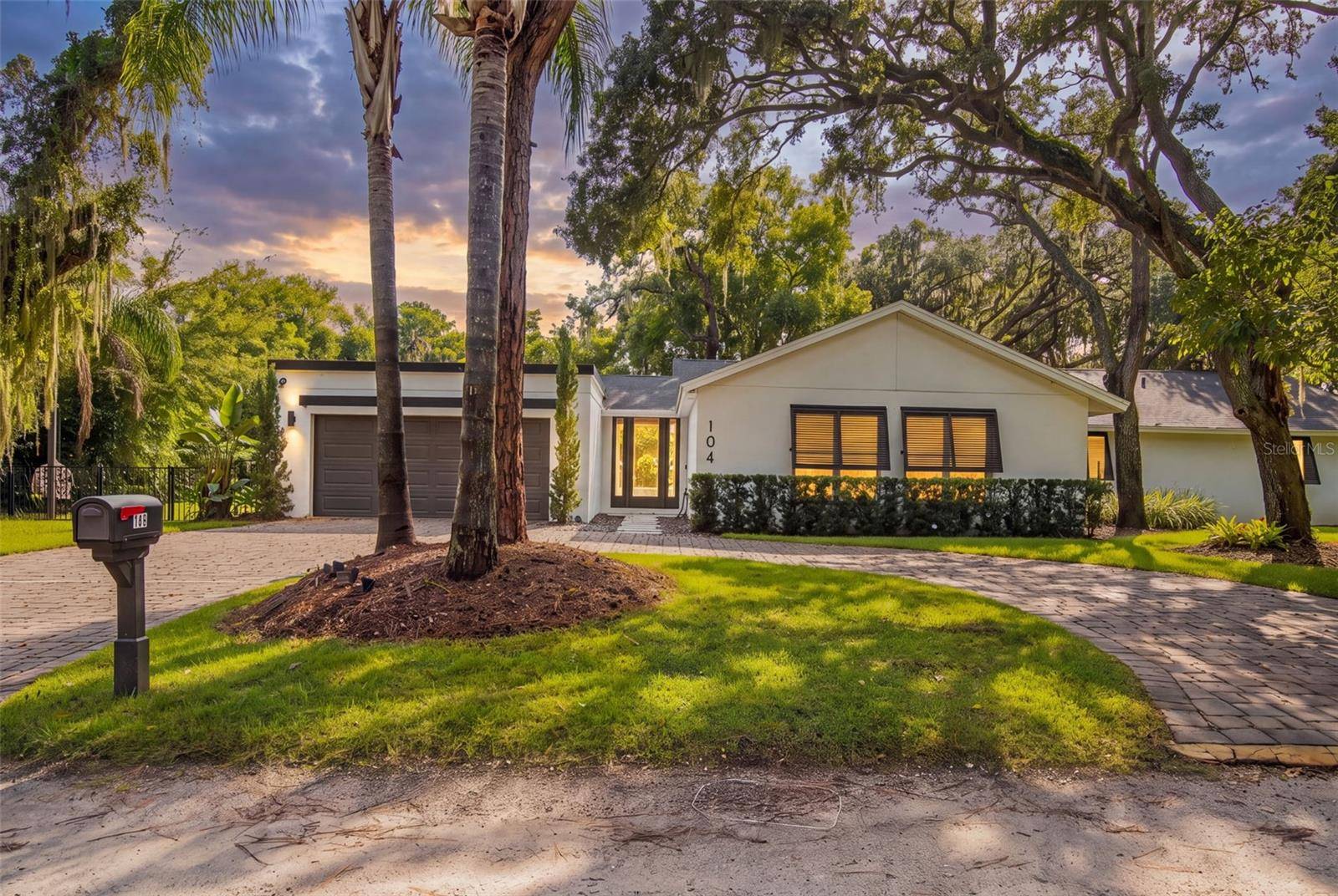 104 E 1ST AVE, Windermere, FL 34786