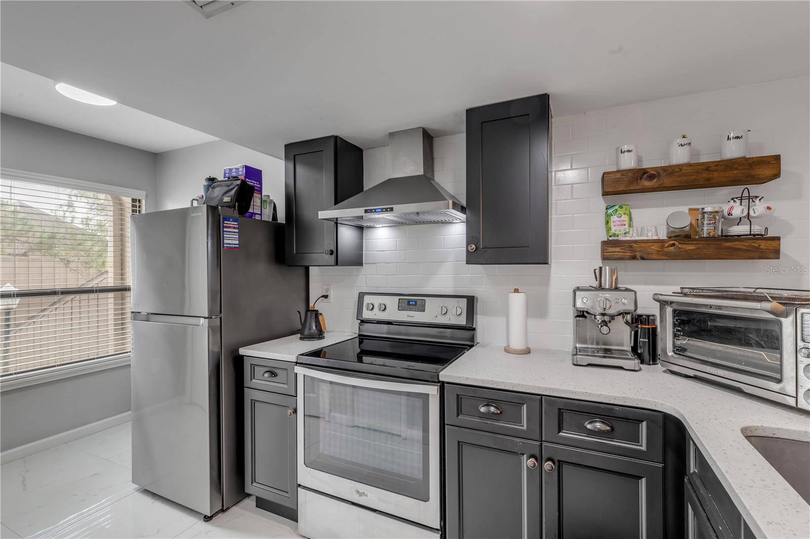 5472 PINE CREEK DR #2006B, Orlando, FL 32811