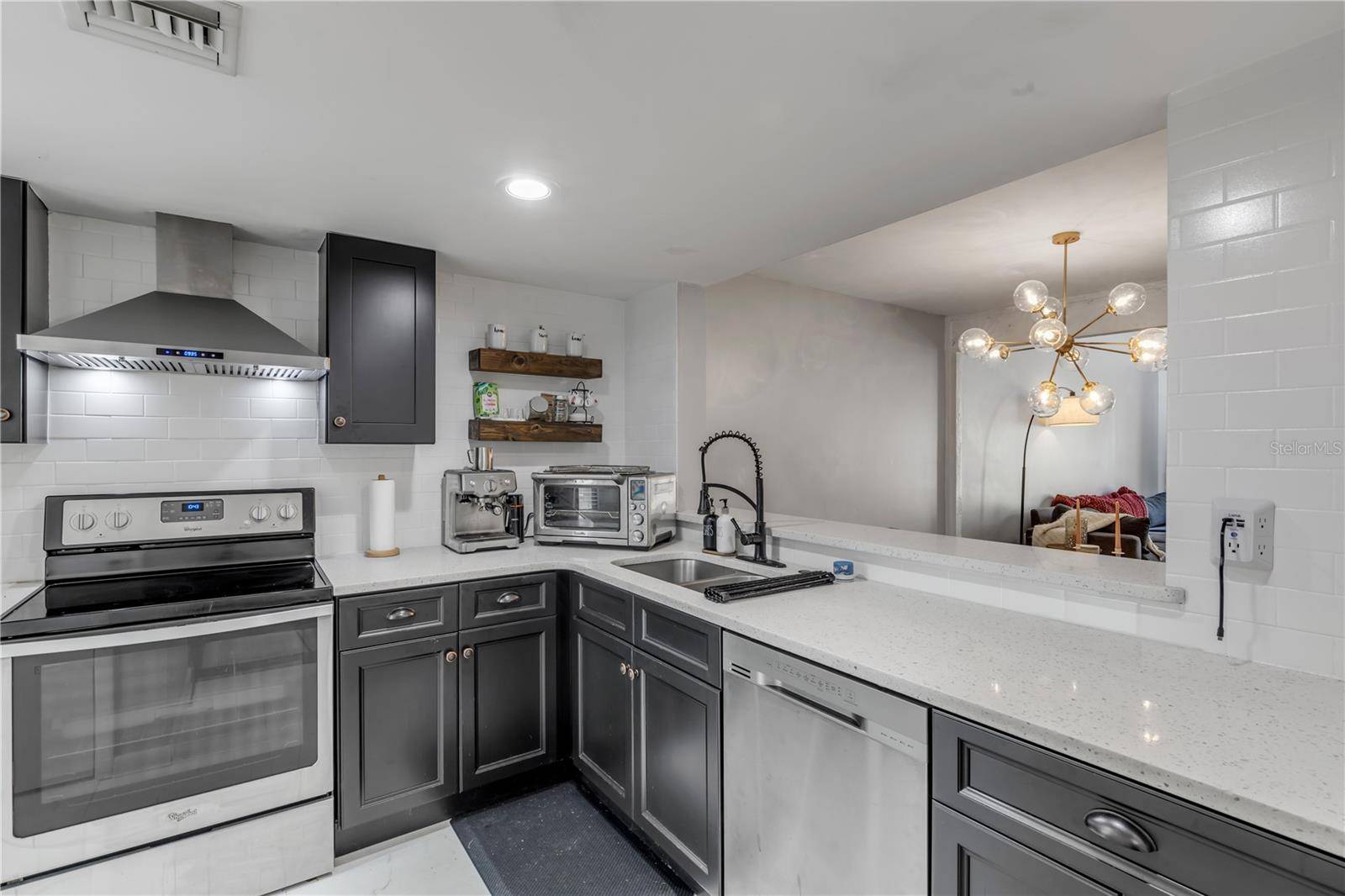 5472 PINE CREEK DR #2006B, Orlando, FL 32811