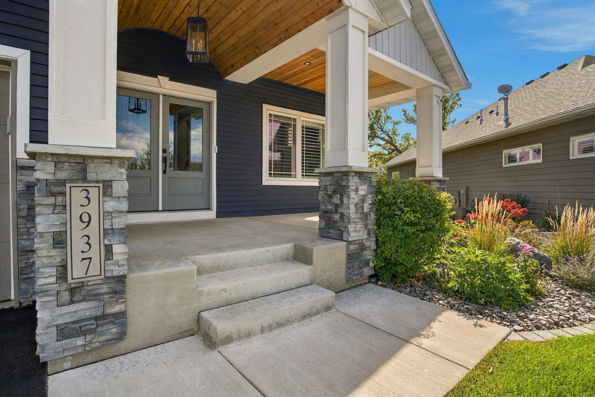 3937 Noah CT NW, Prior Lake, MN 55372