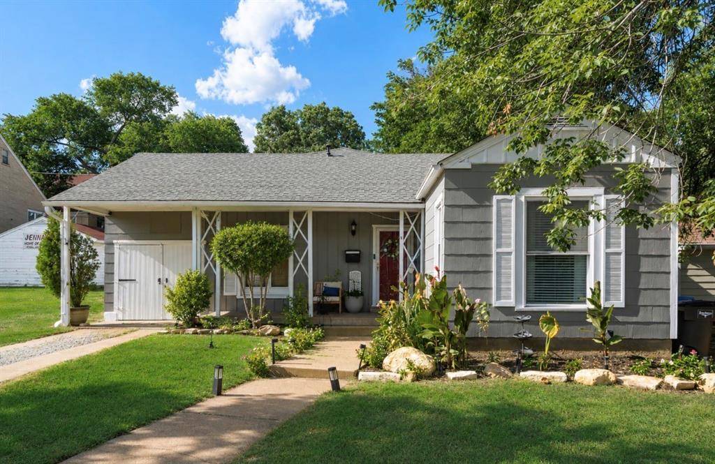 4024 Calmont Avenue, Fort Worth, TX 76107