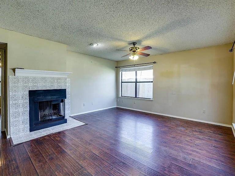 2209 Prairie Creek Trail, Garland, TX 75040