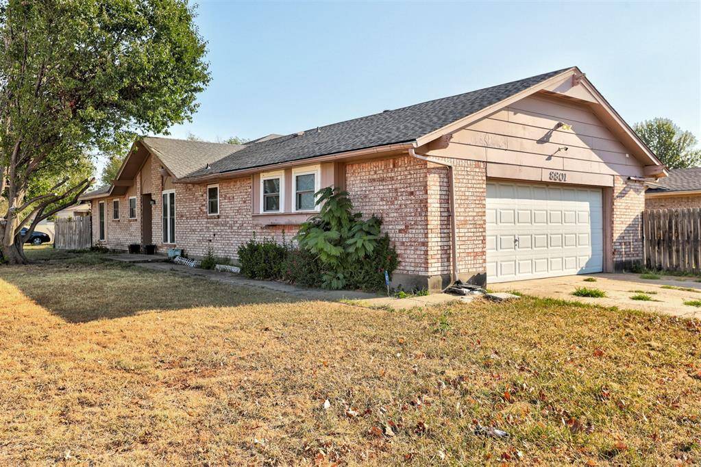 8801 Oakridge DR, Midwest City, OK 73110