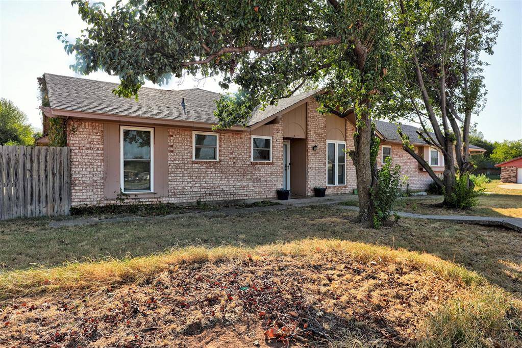 8801 Oakridge DR, Midwest City, OK 73110