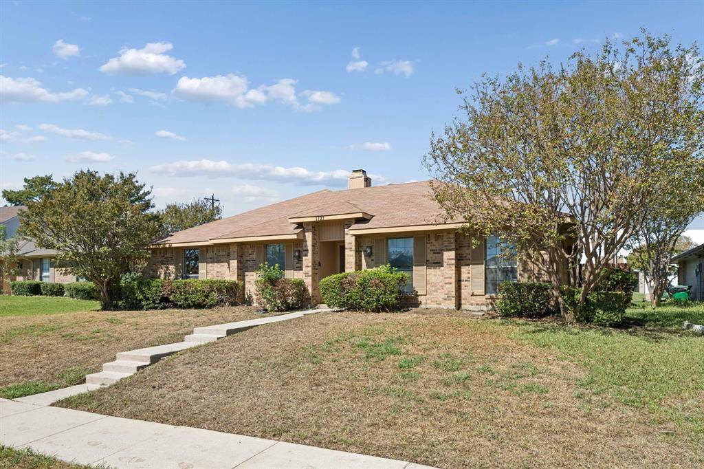 1721 Paxton Drive, Carrollton, TX 75007