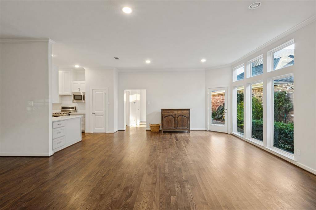 7338 Lane Park Drive, Dallas, TX 75225